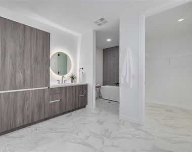 777 3rd Avenue N - Photo Thumbnail 23