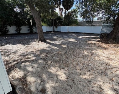 3916 W North A Street - Photo Thumbnail 10