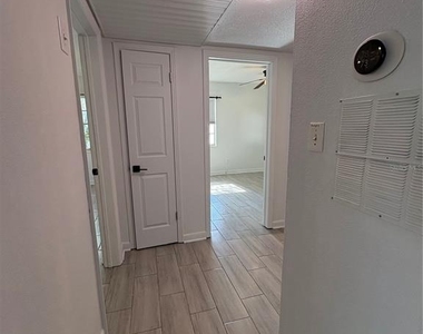 3916 W North A Street - Photo Thumbnail 2
