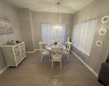 10764 70th Avenue - Photo Thumbnail 20