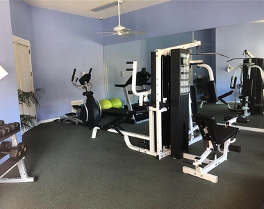 10764 70th Avenue - Photo Thumbnail 5