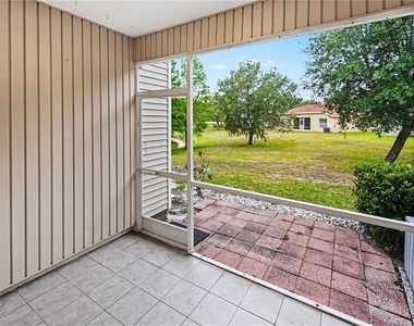 12268 Country White Circle - Photo Thumbnail 20