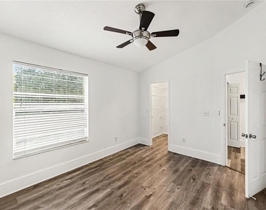 12268 Country White Circle - Photo Thumbnail 15