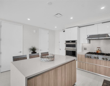 400 Central Avenue - Photo Thumbnail 4