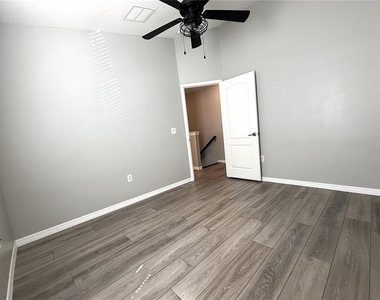 31203 Flannery Court - Photo Thumbnail 11