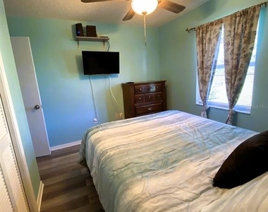 111 Lindale Street - Photo Thumbnail 13
