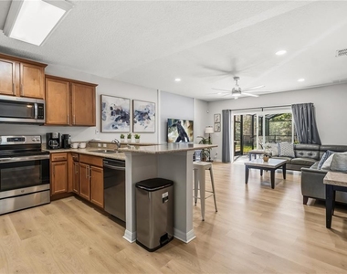 9128 Stromboli Court - Photo Thumbnail 8