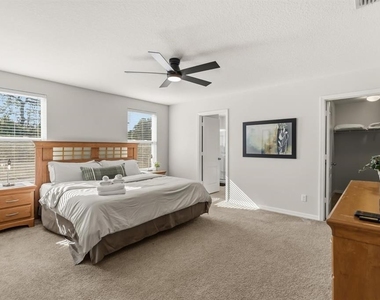 9128 Stromboli Court - Photo Thumbnail 34