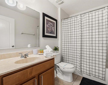 9128 Stromboli Court - Photo Thumbnail 36