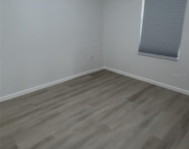 14665 Sw 22nd Place - Photo Thumbnail 8