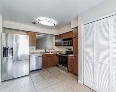 2748 Candlewood Court - Photo Thumbnail 3