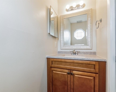 2748 Candlewood Court - Photo Thumbnail 4