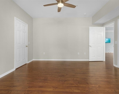 233 Goldenrain Drive - Photo Thumbnail 29