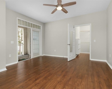 233 Goldenrain Drive - Photo Thumbnail 28