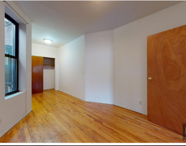 East 90th Street - Photo Thumbnail 6