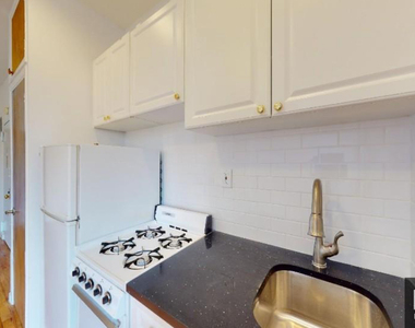 East 90th Street - Photo Thumbnail 1
