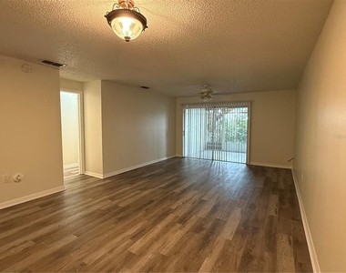 702 Country Lane Ne - Photo Thumbnail 1