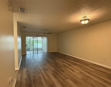 702 Country Lane Ne - Photo Thumbnail 6