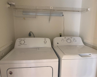 702 Country Lane Ne - Photo Thumbnail 12