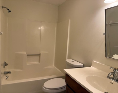 702 Country Lane Ne - Photo Thumbnail 15