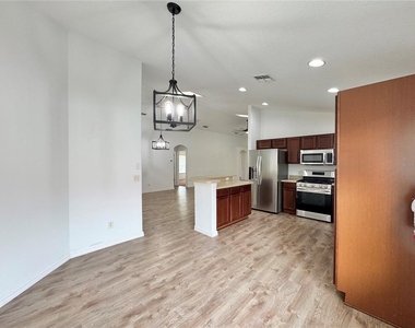 502 Viola Drive - Photo Thumbnail 13