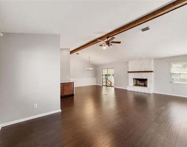 2700 Se 35th Street - Photo Thumbnail 4