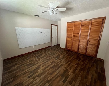 2700 Se 35th Street - Photo Thumbnail 8