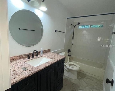 2700 Se 35th Street - Photo Thumbnail 14