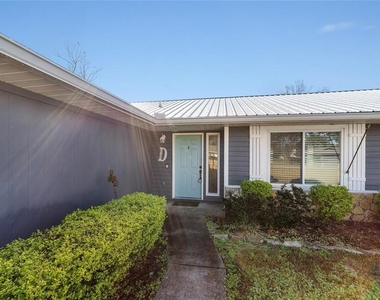 2700 Se 35th Street - Photo Thumbnail 1