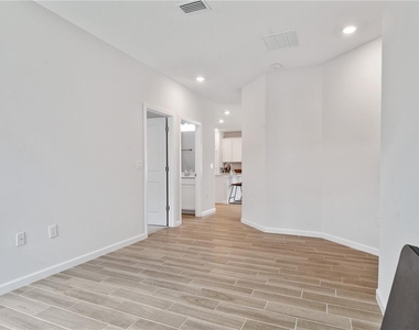 9324 Sw 58th Circle - Photo Thumbnail 12