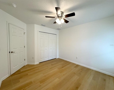 908 Columbia Lane - Photo Thumbnail 8