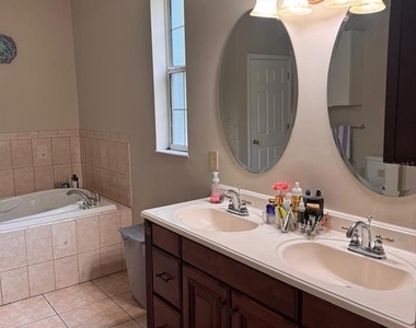 10625 Nw 14th Street - Photo Thumbnail 8