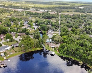 240 Maureen Drive - Photo Thumbnail 13