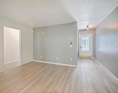 240 Maureen Drive - Photo Thumbnail 37