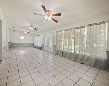 240 Maureen Drive - Photo Thumbnail 30