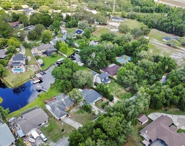 240 Maureen Drive - Photo Thumbnail 10