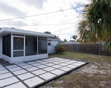 2233 Michele Drive - Photo Thumbnail 10