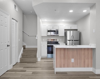 4007 Venetian Bay Drive - Photo Thumbnail 3