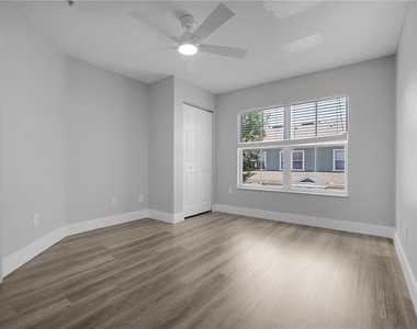 4007 Venetian Bay Drive - Photo Thumbnail 14
