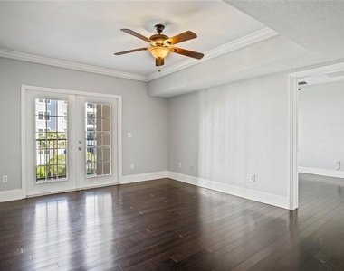 204 E South Street - Photo Thumbnail 11