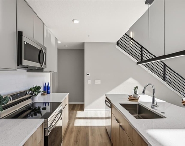 2316 E Concord Street - Photo Thumbnail 7