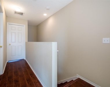 5087 Dominica Drive - Photo Thumbnail 14