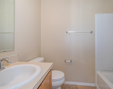 5087 Dominica Drive - Photo Thumbnail 19