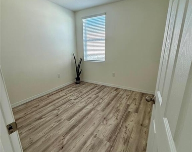 1478 Sea Glass Road - Photo Thumbnail 9