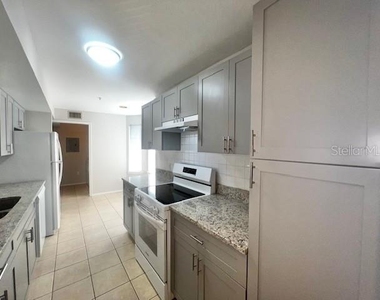 420 Summit Ridge Place - Photo Thumbnail 23
