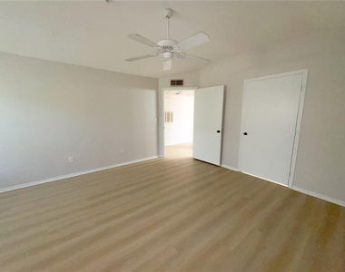 420 Summit Ridge Place - Photo Thumbnail 10