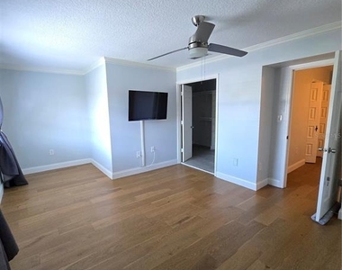612 E Church Street - Photo Thumbnail 15