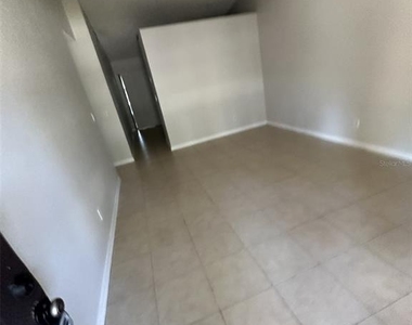 1704 Ridgewood Lane - Photo Thumbnail 1