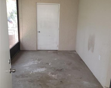 1704 Ridgewood Lane - Photo Thumbnail 11