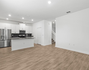 3053 Ella Way - Photo Thumbnail 10